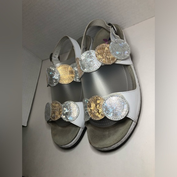 Silver and Gold Open-Toe Sandals with Adjustable Straps size 8 - Picture 7 of 9